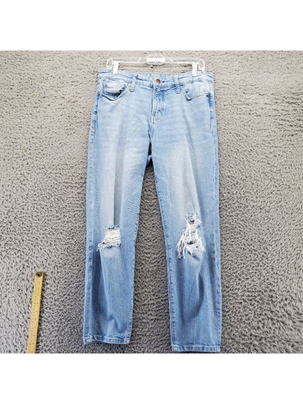 A.n.a Jeans Womens Size 8 Light Blue Boyfriend Distressed Cotton Blend *Read*